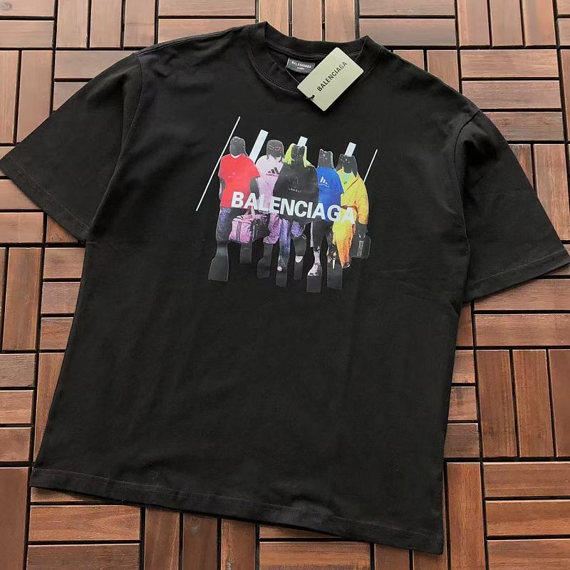 B L Ia A T-shirt · 5