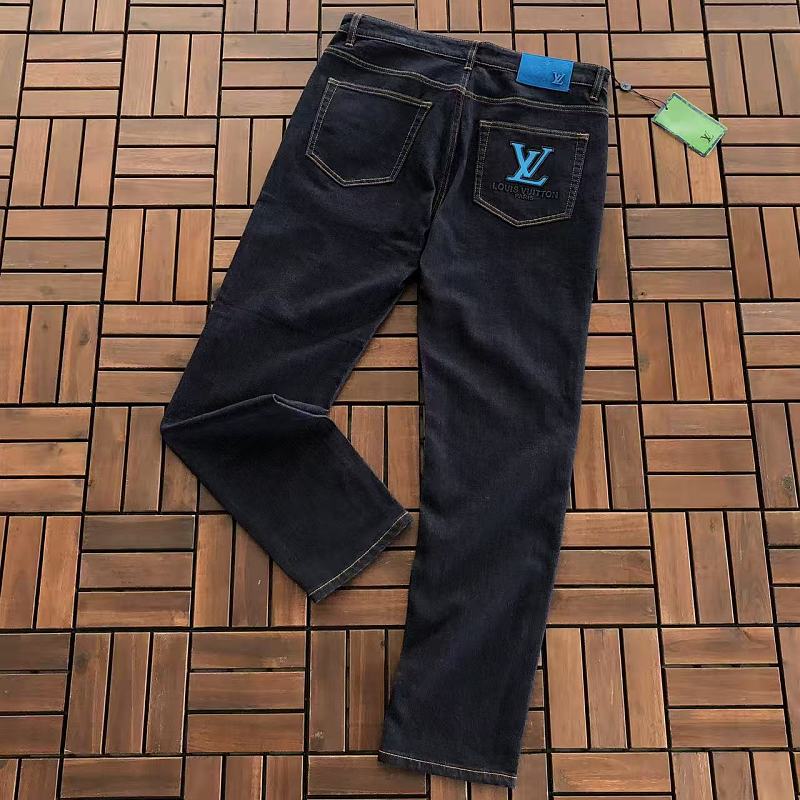 L Jeans · 5