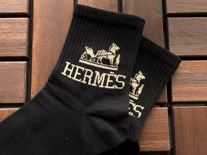 H R E Socks 7