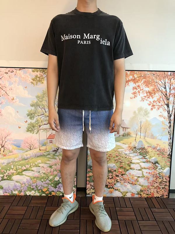 M Is N M R Ie A T-shirt · 3
