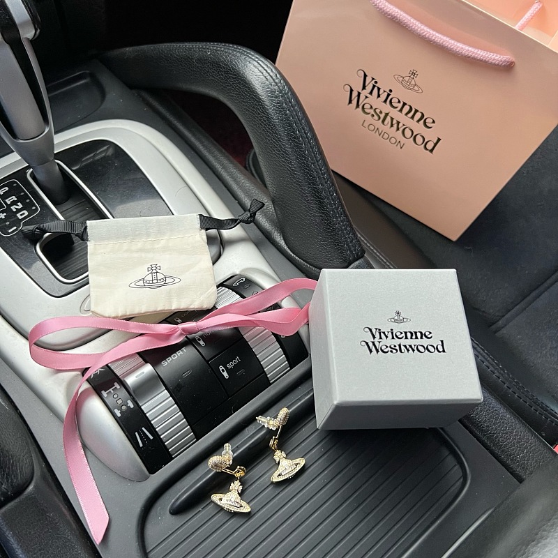 Vivienne Westwood Jewelry 8