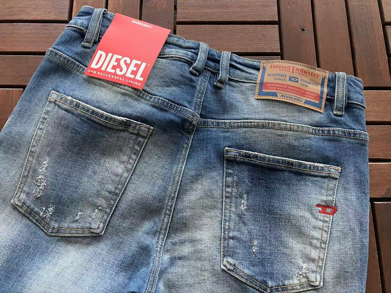 D E E Jeans · 6