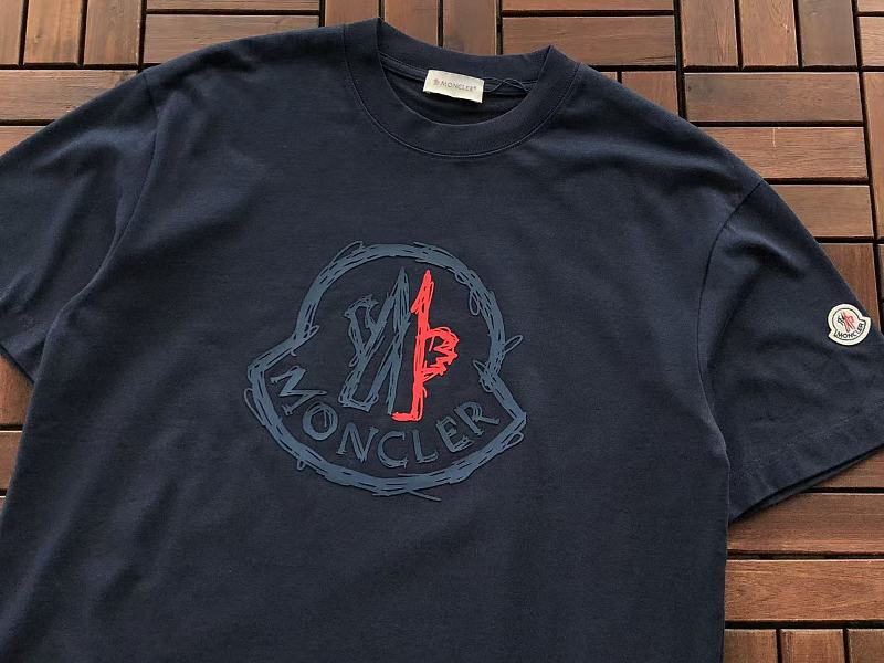 M R T-shirt 12