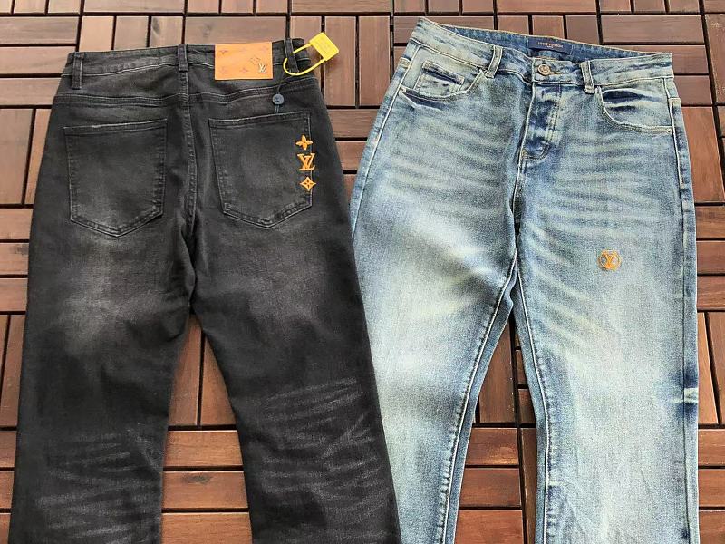 L Jeans · 5