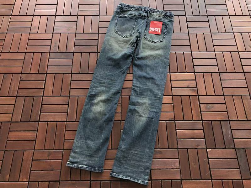 D E E Jeans · 4