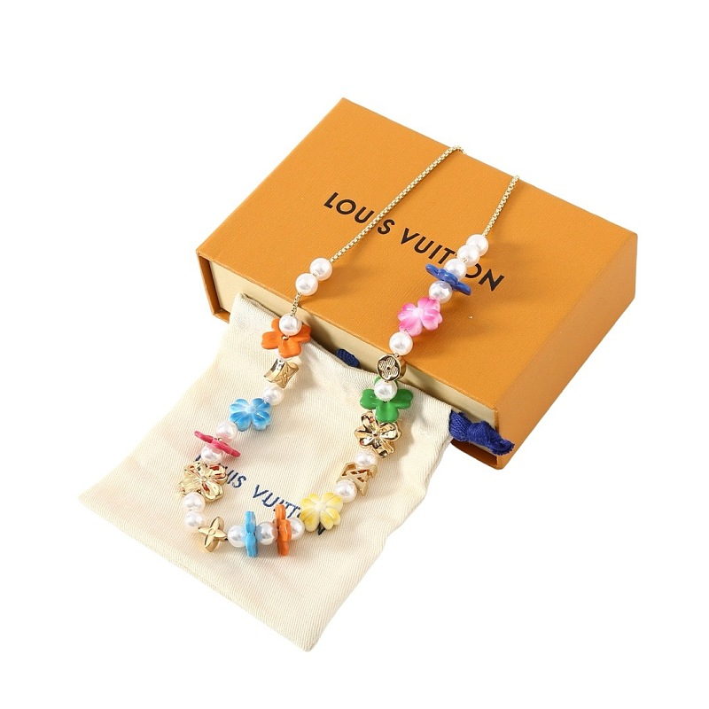 L Jewelry 2
