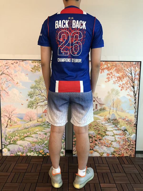 Football T-shirt · 3