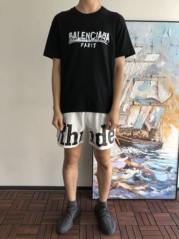 B L Ia A T-shirt · 3