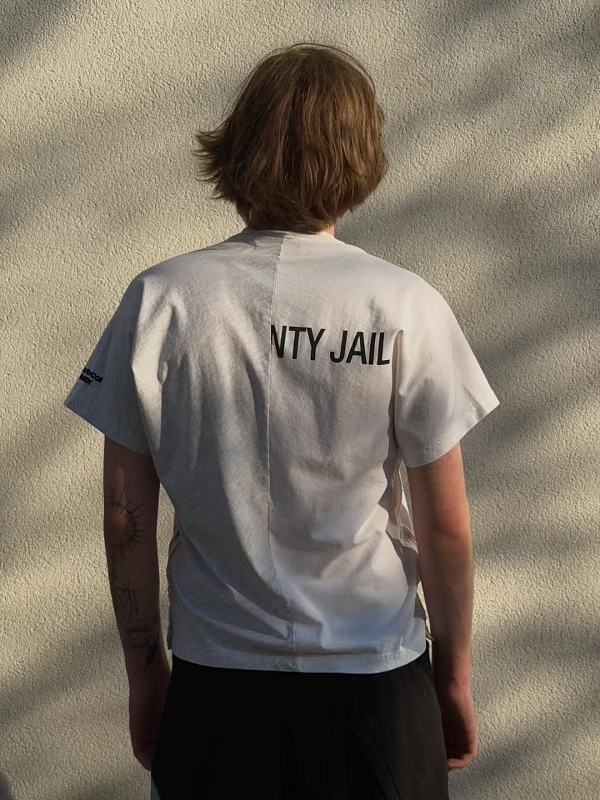 Fashion T-shirt · 5
