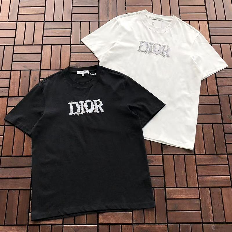 D O T-shirt · 5