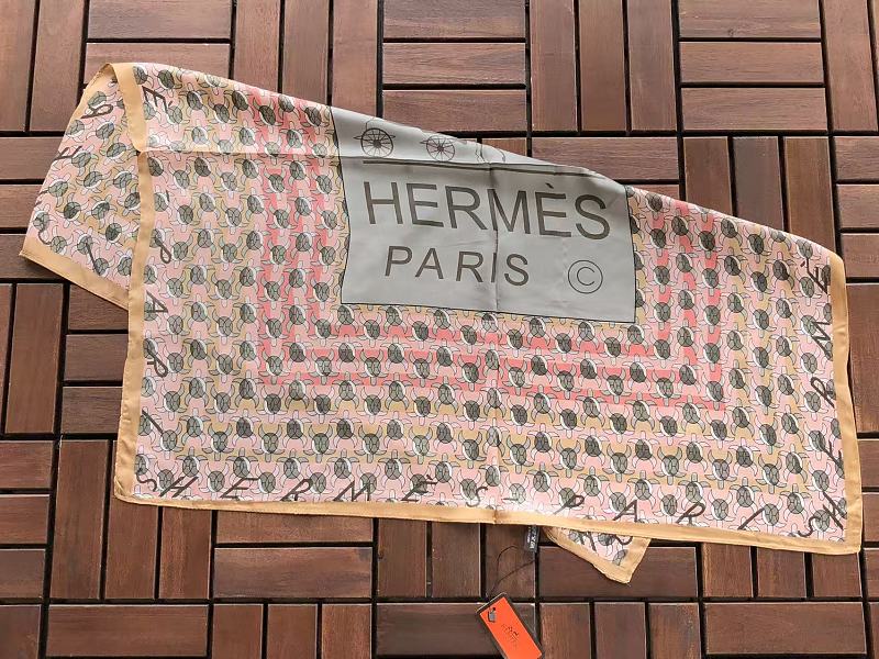 H R E Scarf · 6