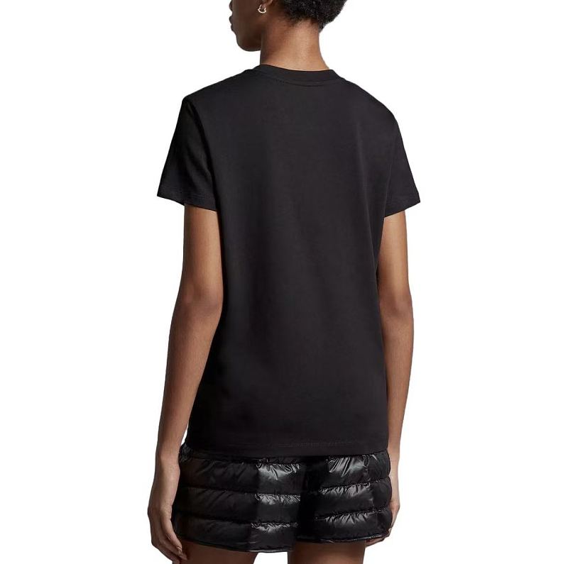 M R T-shirt · 4