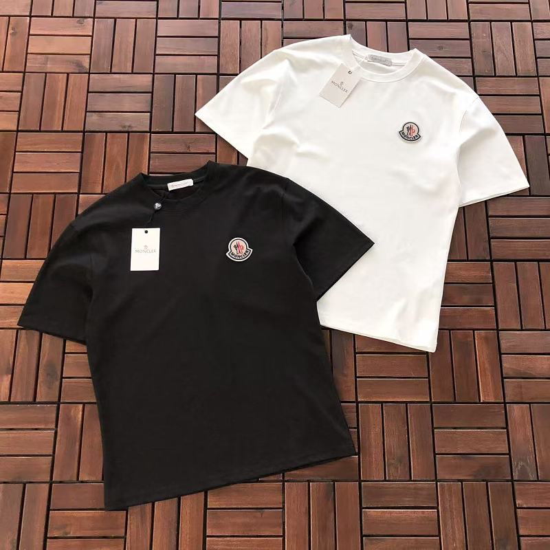 M R T-shirt · 5