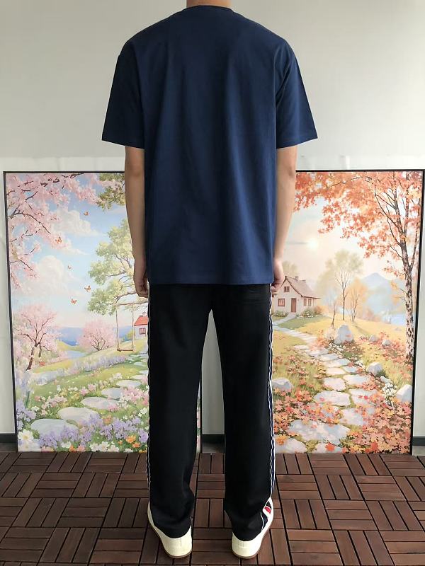 Undefeated T-shirt · 4
