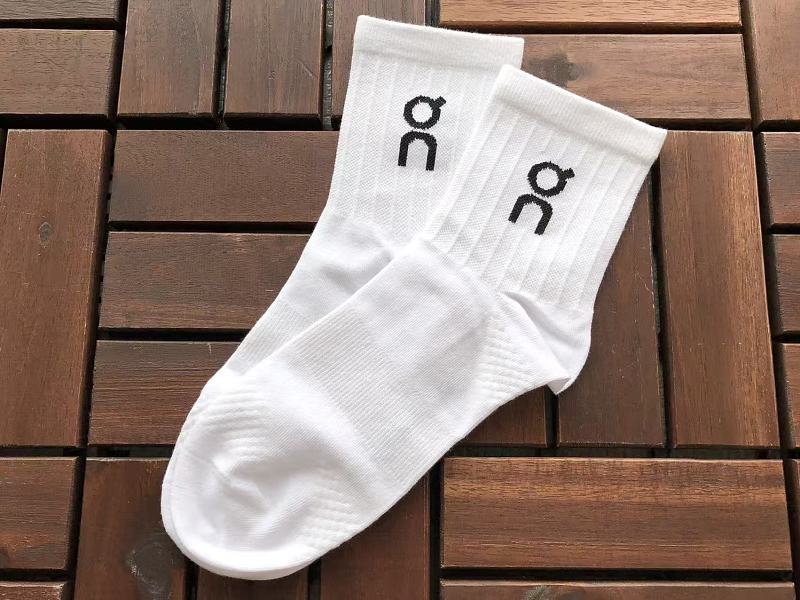 On Ru I G Socks 7