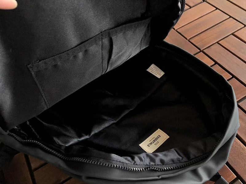 Essentials Bag 12