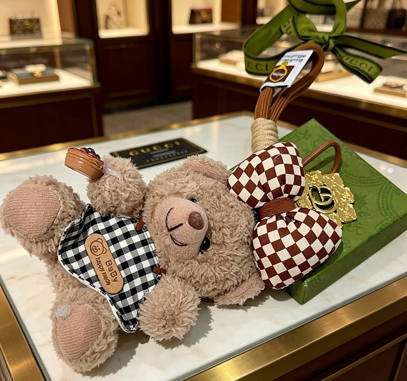 G C I Jewelry · 5