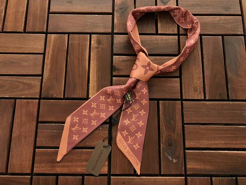 L Scarf · 3