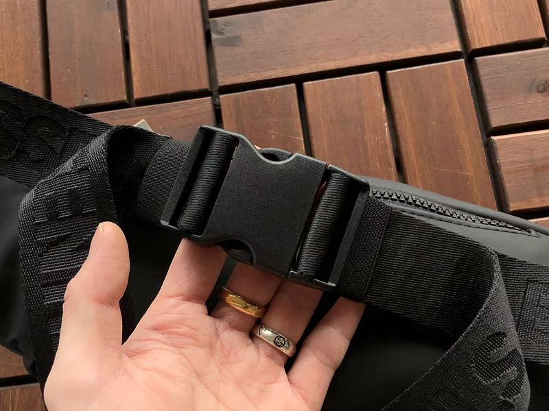 Essentials Bag 10
