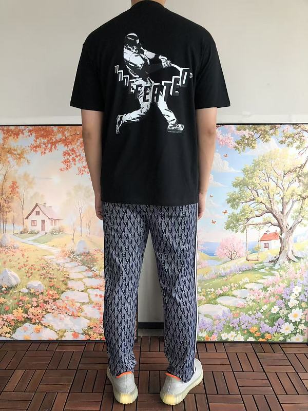 Undefeated T-shirt · 5