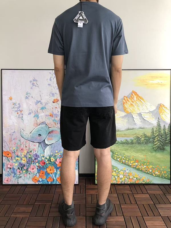P La E T-shirt · 4