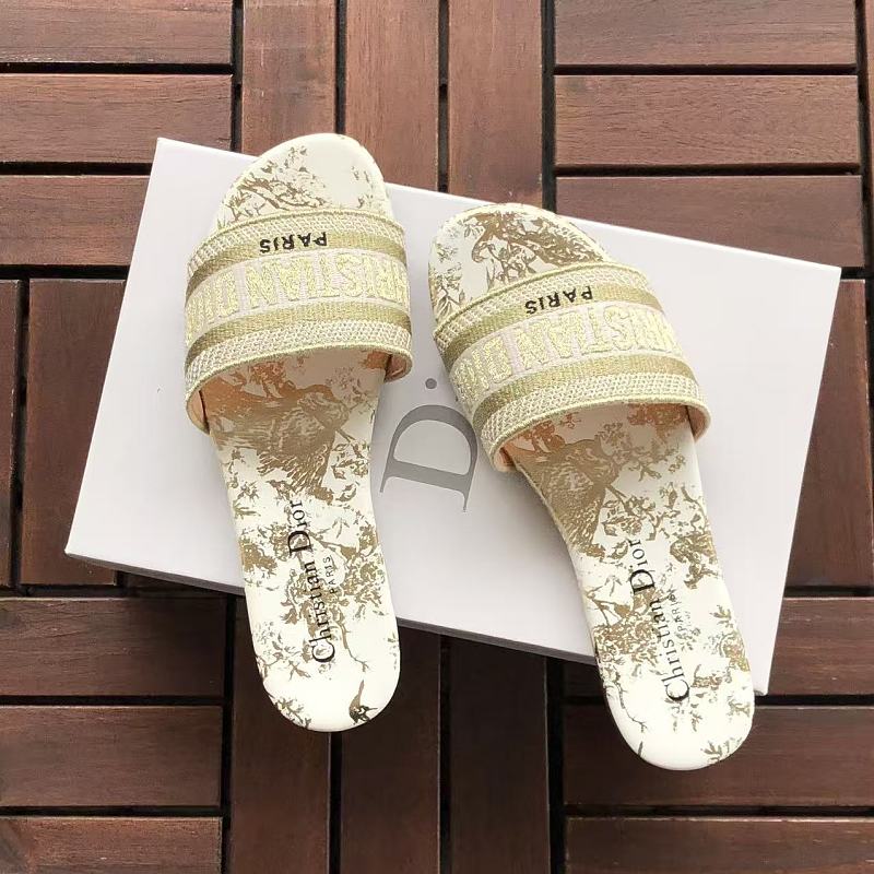 D O Slippers 3