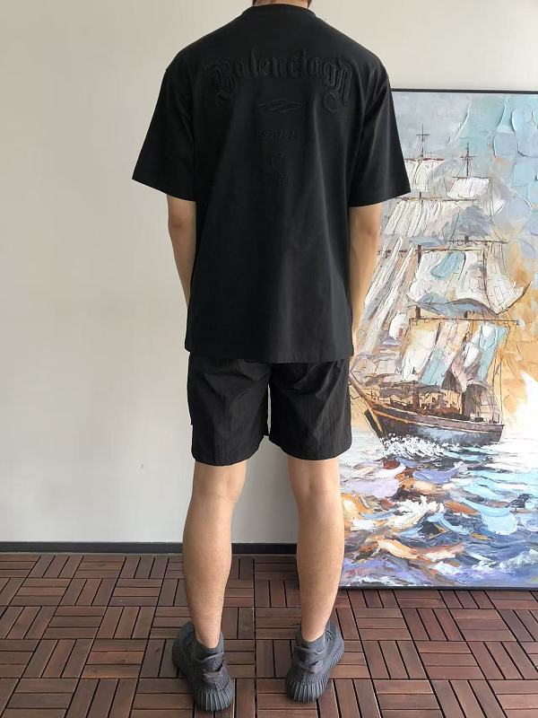 B L Ia A T-shirt 4