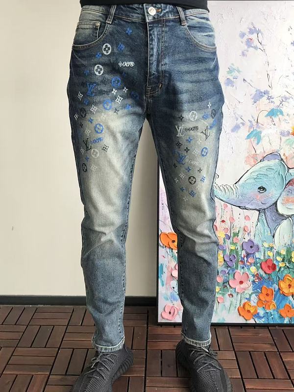 L Jeans · 3