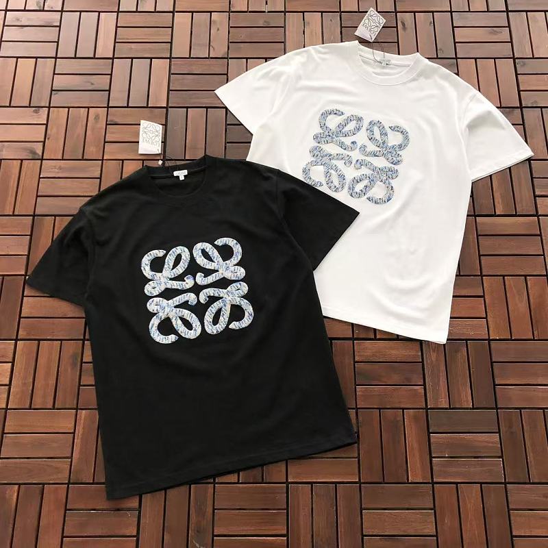 L E T-shirt · 5