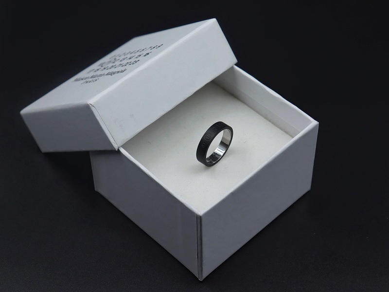 M Is N M R Ie A Jewelry