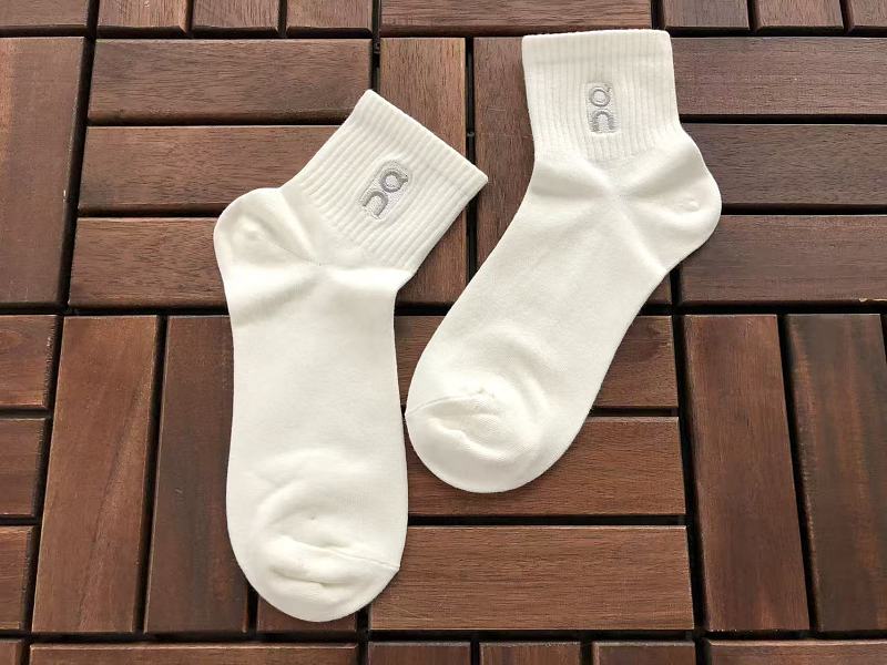 On Ru I G Socks 7