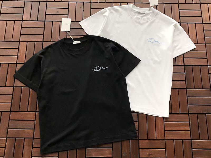 D O T-shirt · 6