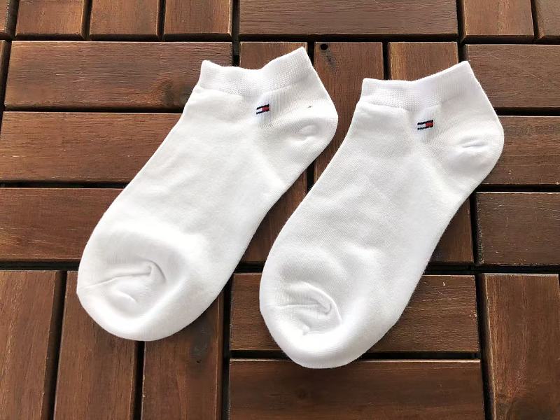 T H R Socks 5