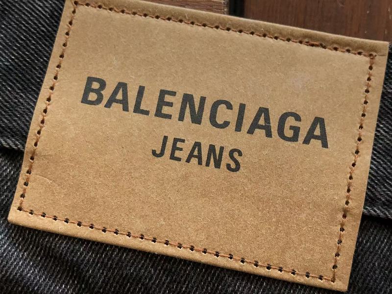 B L Ia A Jeans 10