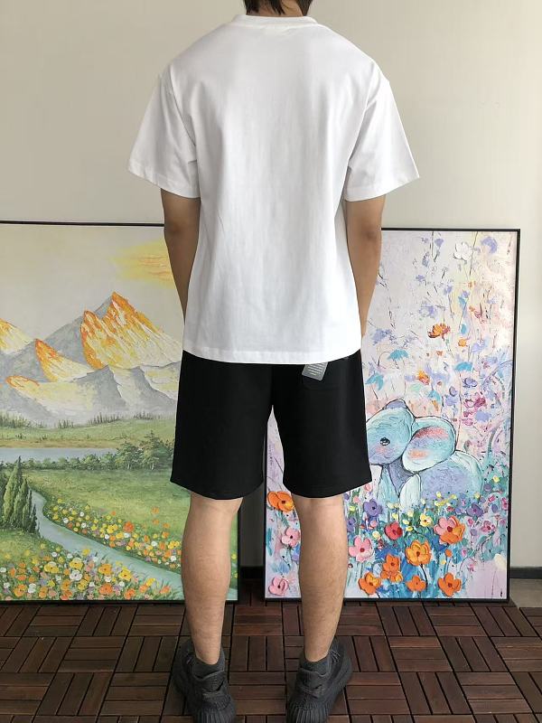 K T T-shirt · 5