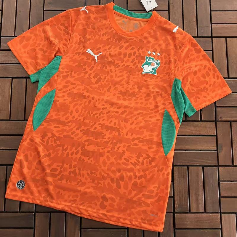 Football T-shirt · 4
