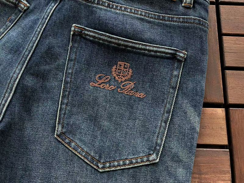 L O P A A Jeans · 6