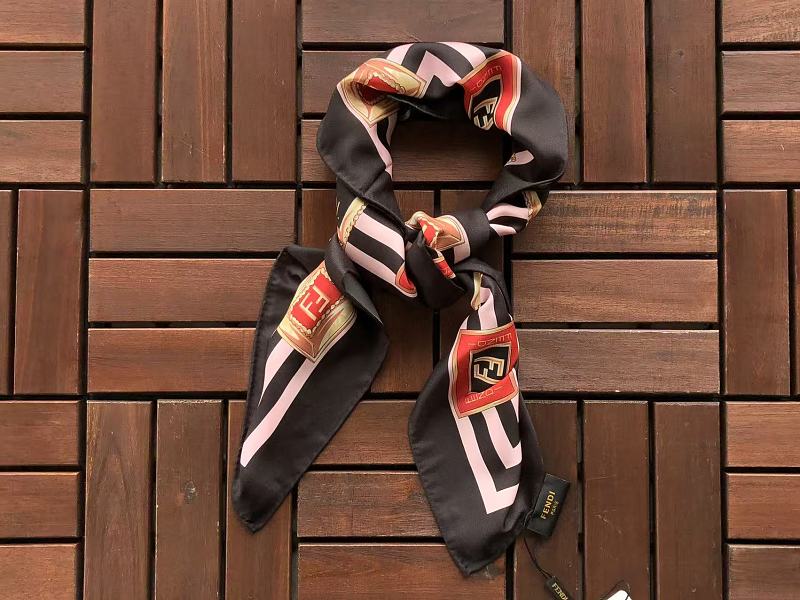 F D Scarf · 3