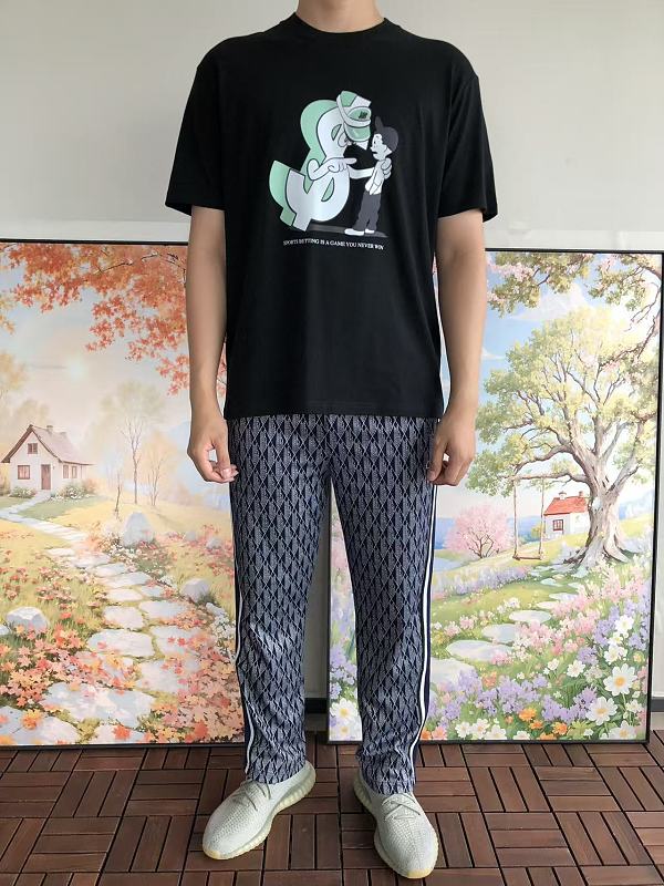 Undefeated T-shirt · 3