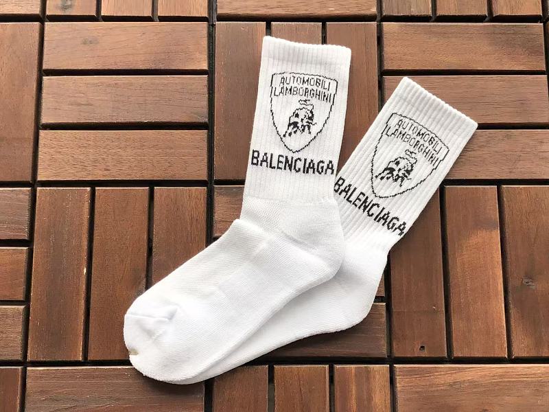 B L Ia A Socks 4