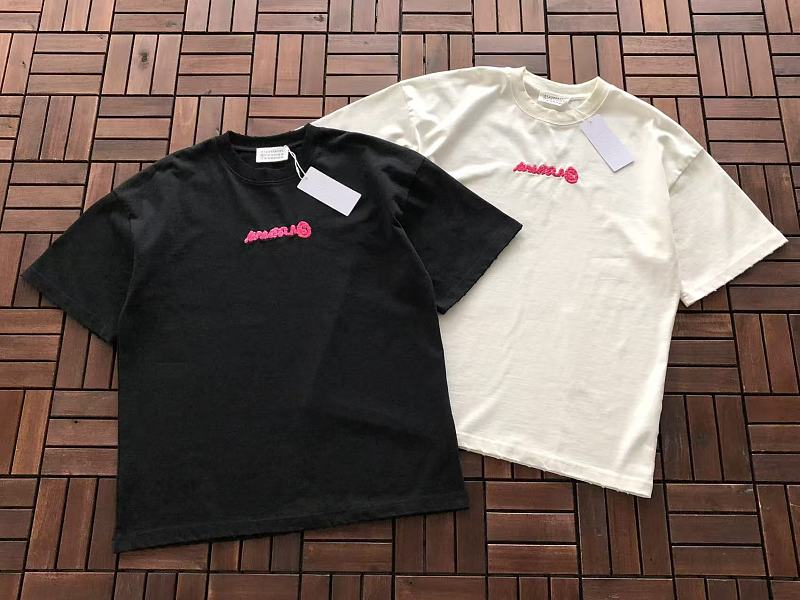 M Is N M R Ie A T-shirt · 6