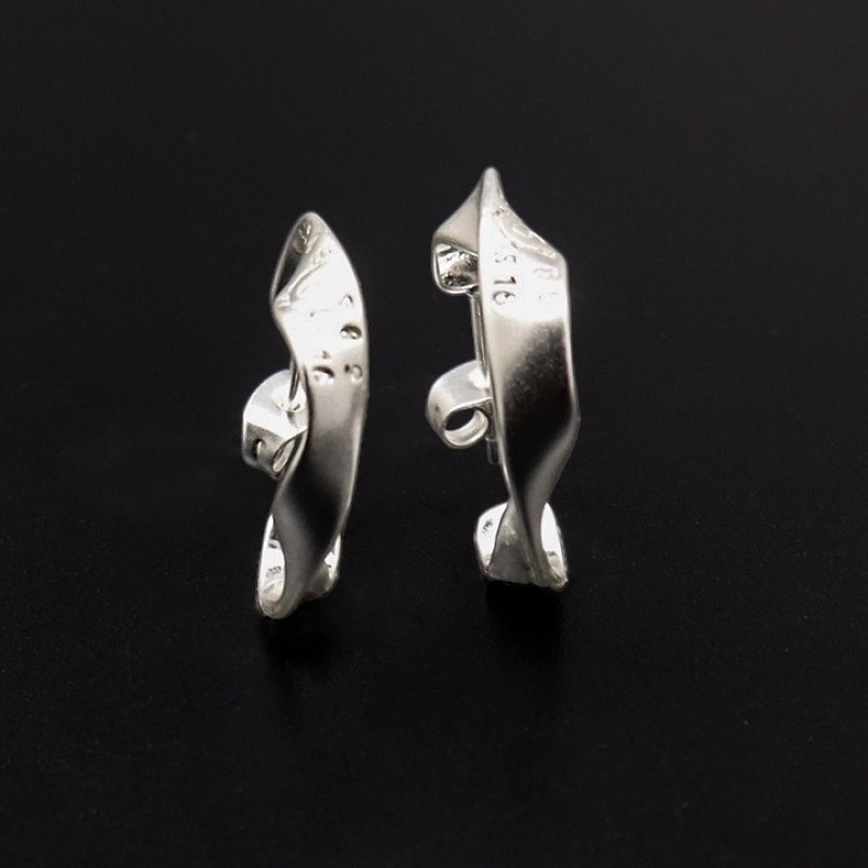 M Is N M R Ie A Jewelry · 6