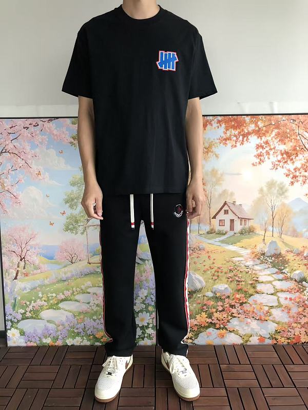 Undefeated T-shirt · 3