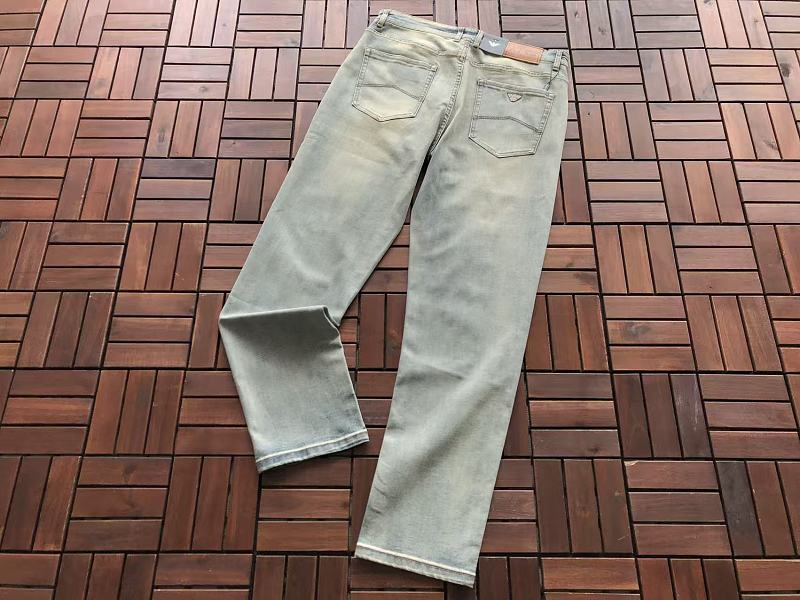 E P R A M N Jeans · 4