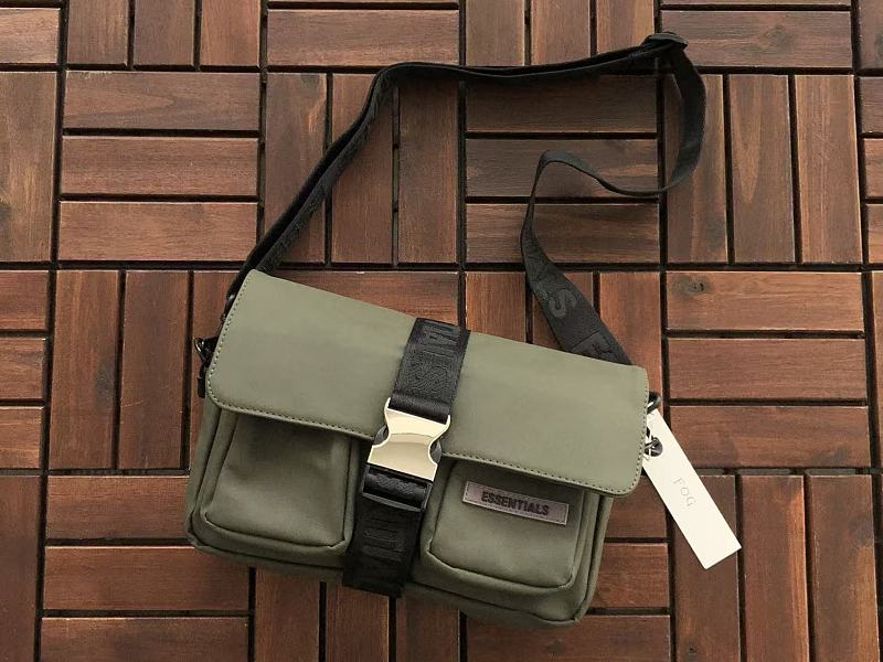 Essentials Bag 6