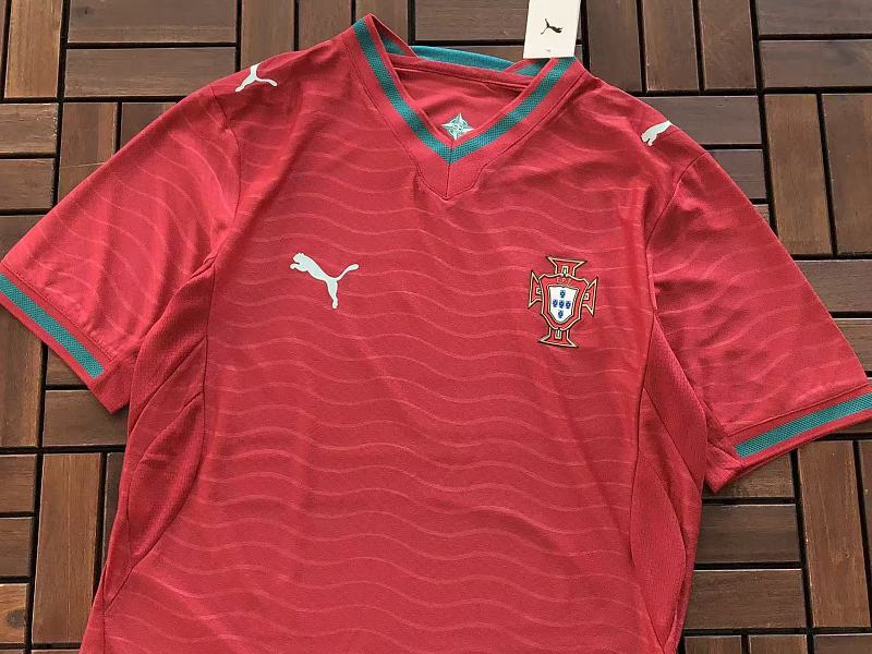 Football T-shirt · 6