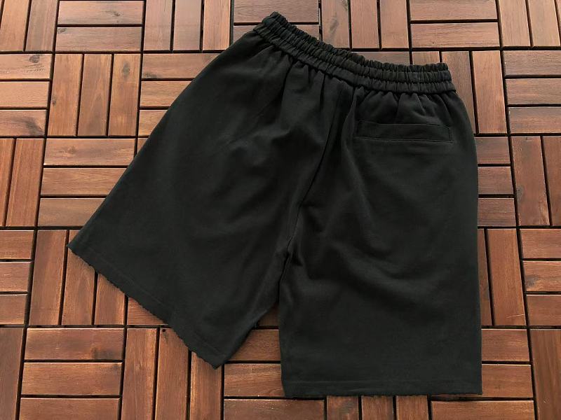 L Shorts 10