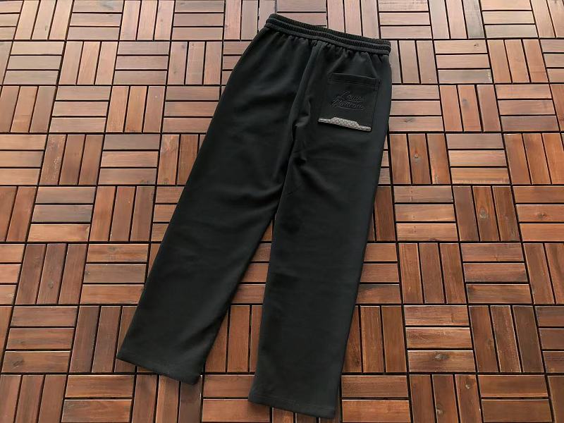 L Trousers · 6