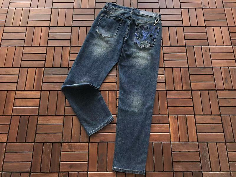 L Jeans · 6