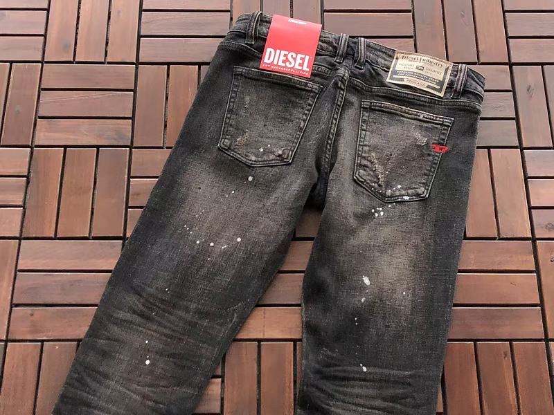 D E E Jeans · 5